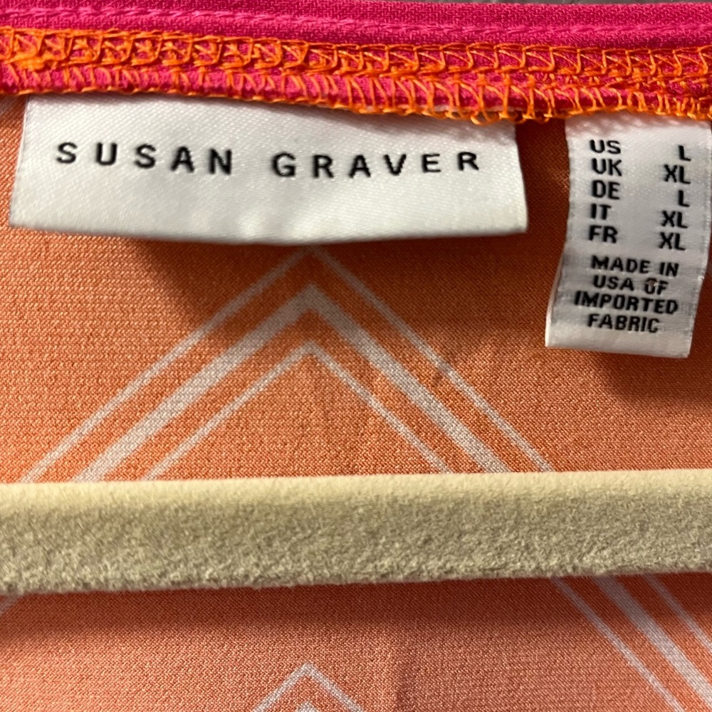 Susan Graver Top 🌸 - Picture 3 of 4